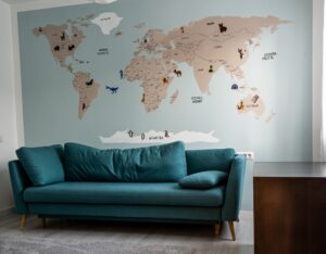 Read more about the article Mapa świata na ścianę – 4 typy dekoracji z motywem kartograficznym we wnętrzach